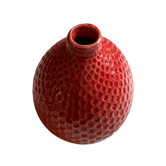 Textured red ceramic bud vase honeycomb small ovoid shape porcelain 4.5" tall - Picture 2 of 7
